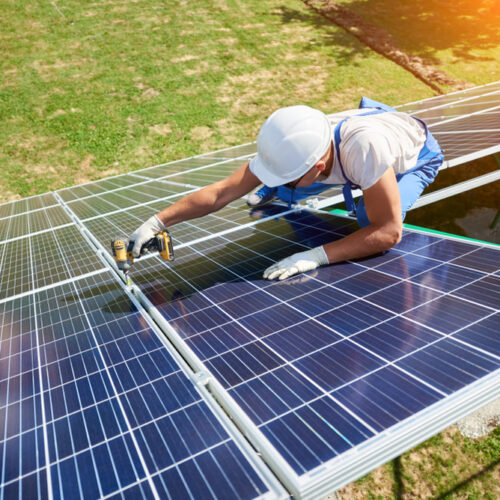 Innovative,Solar,Panels,Installing,By,Professional,Mounter.,High-tech,Exterior,,Modern Innovative,Solar,Panels,Installing,By,Professional,Mounter.,High-tech,Exterior,,Modern